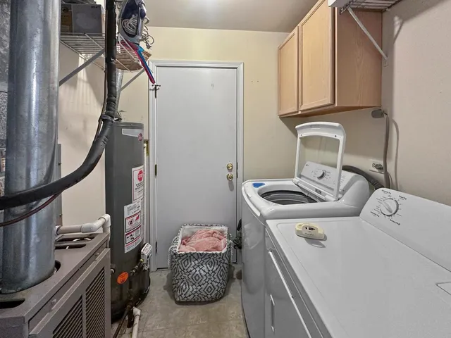 $2,100 | 209 West Ct Of Shorewood, Unit 3A, Vernon Hills, IL 60061