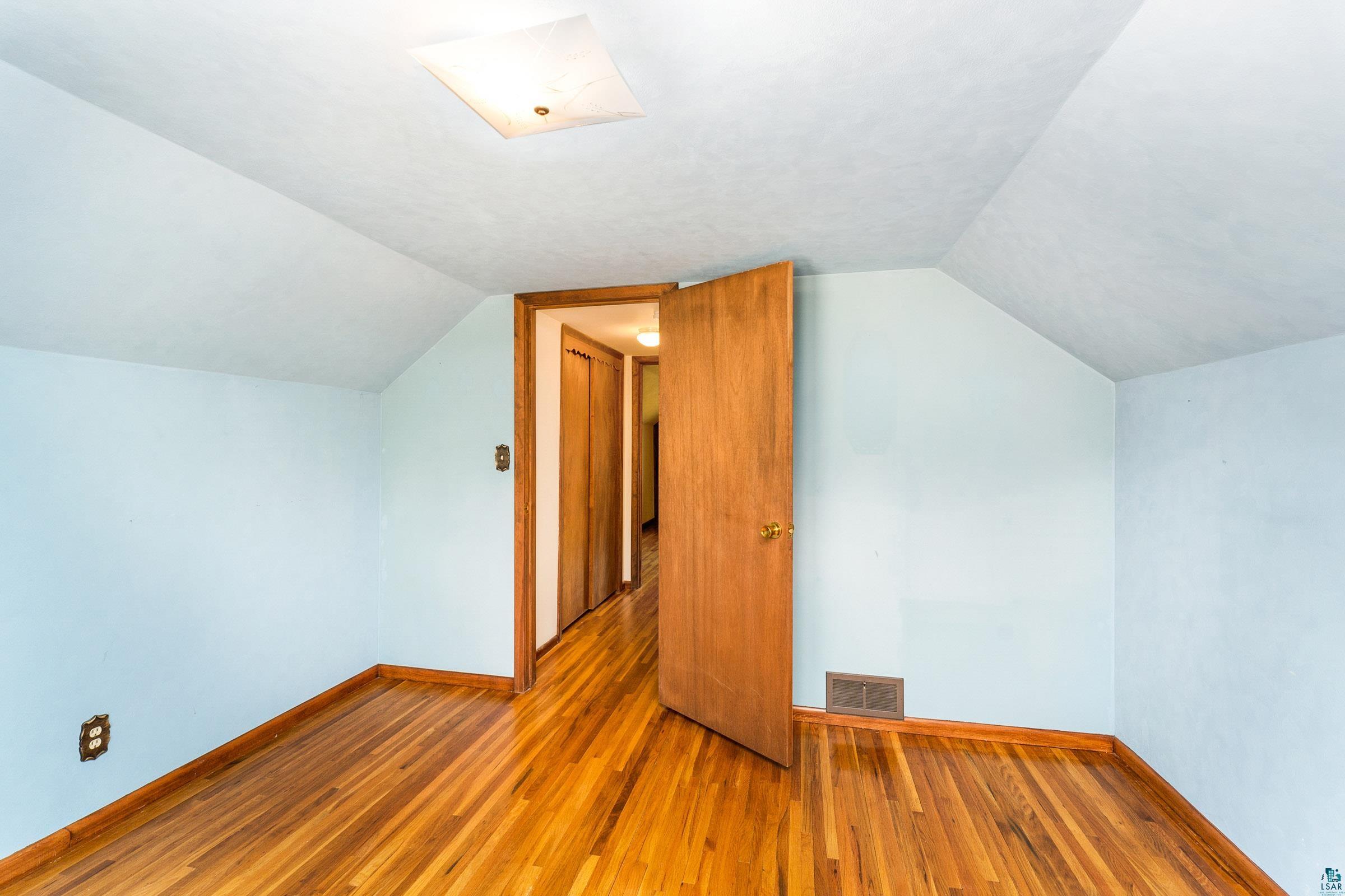 5426 Samuelson Road Duluth, MN 55811 - Photo 17 of 41 Bedroom 3