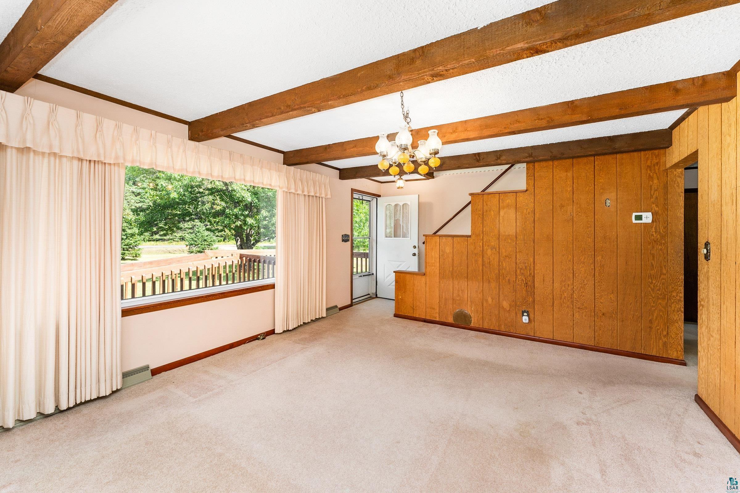 5426 Samuelson Road Duluth, MN 55811 - Photo 3 of 41 Living Room