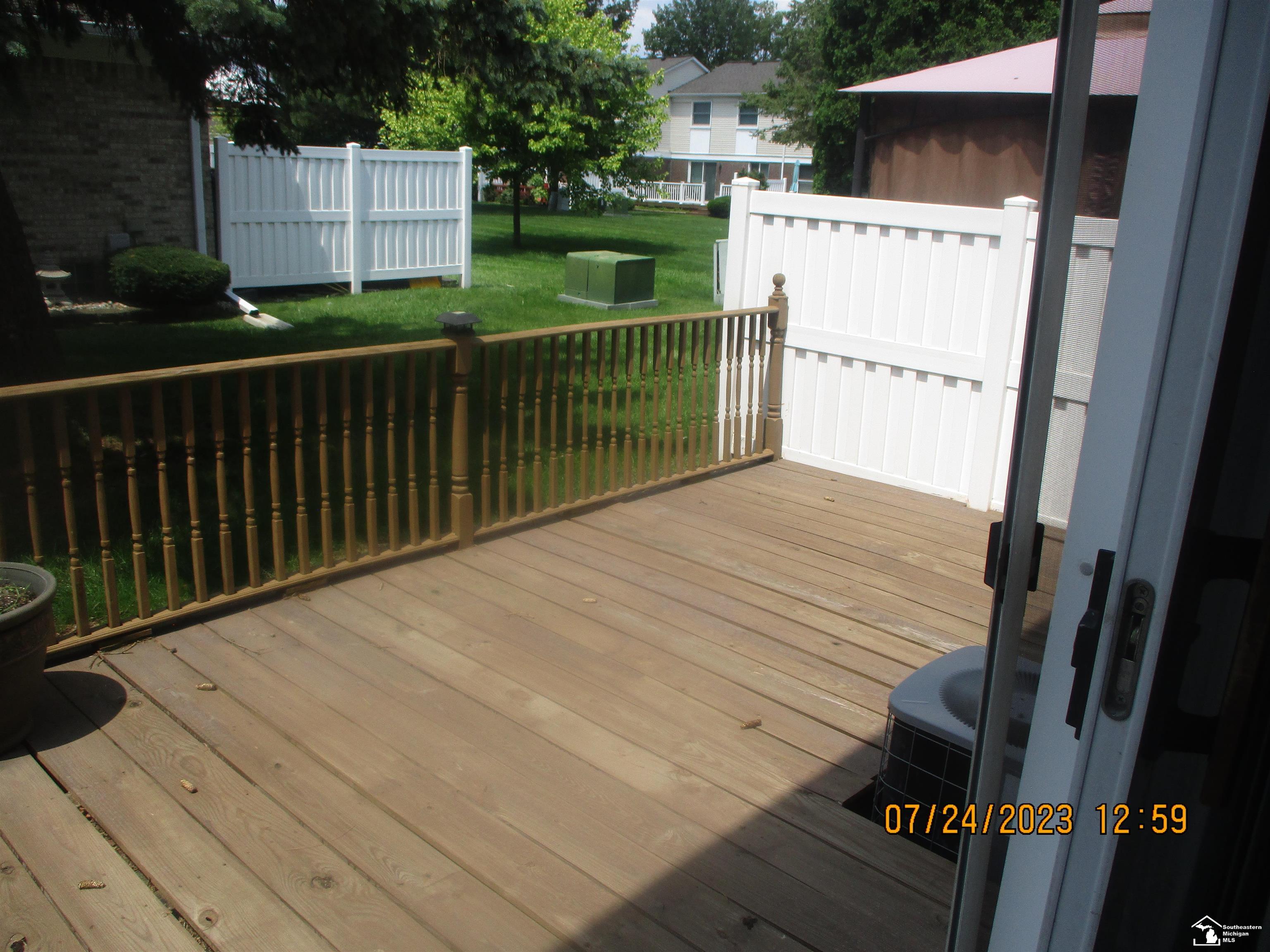 12703 Ronda Southgate, MI 48195 - Photo 28 of 34 50116429-27.JPG