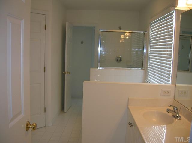 9 Summer Ridge Durham, NC 27712 - Photo 11 of 14 Gallery Image 11