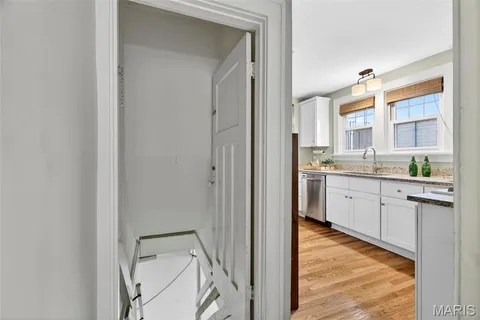 $259,900 | 2655 Louis Avenue, St. Louis, MO 63144
