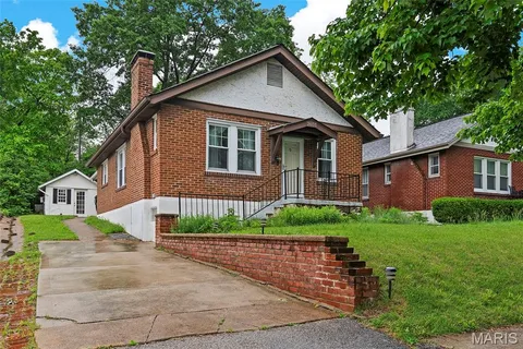 $259,900 | 2655 Louis Avenue, St. Louis, MO 63144