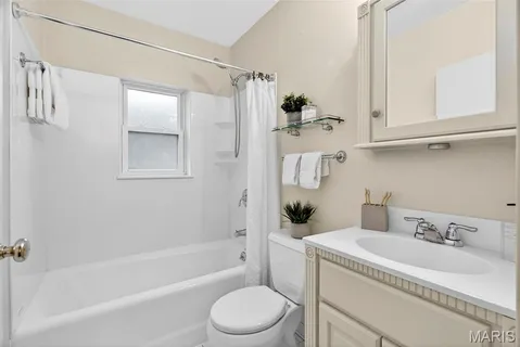 $259,900 | 2655 Louis Avenue, St. Louis, MO 63144