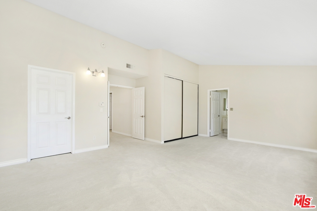 19726 Crystal Ridge Lane Porter Ranch, CA 91326 - Photo 16 of 25