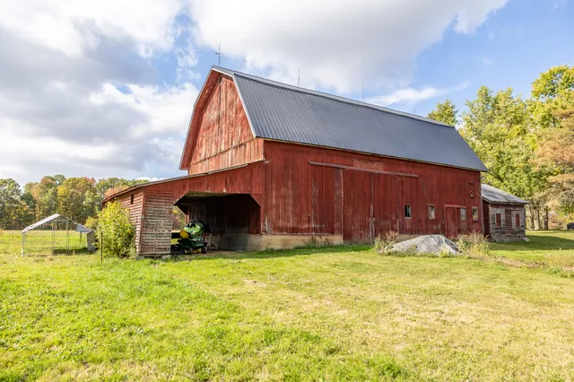 $429,000 | 4420 Bull Run Road, Gregory, MI 48137