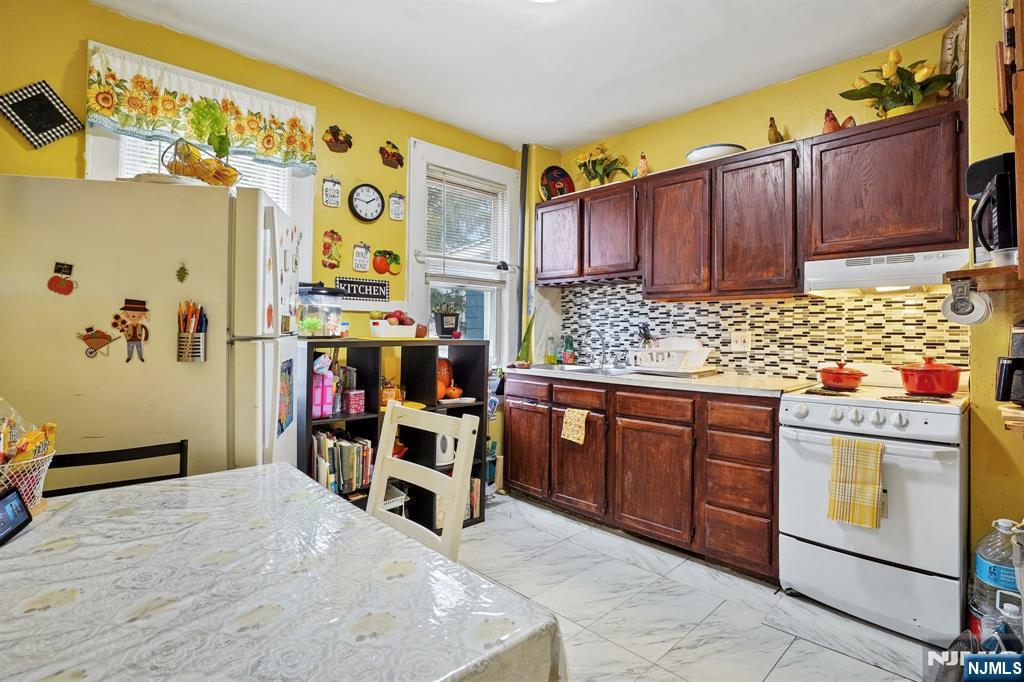 75 Coolidge Street Irvington, NJ 07111 - Photo 23 of 30