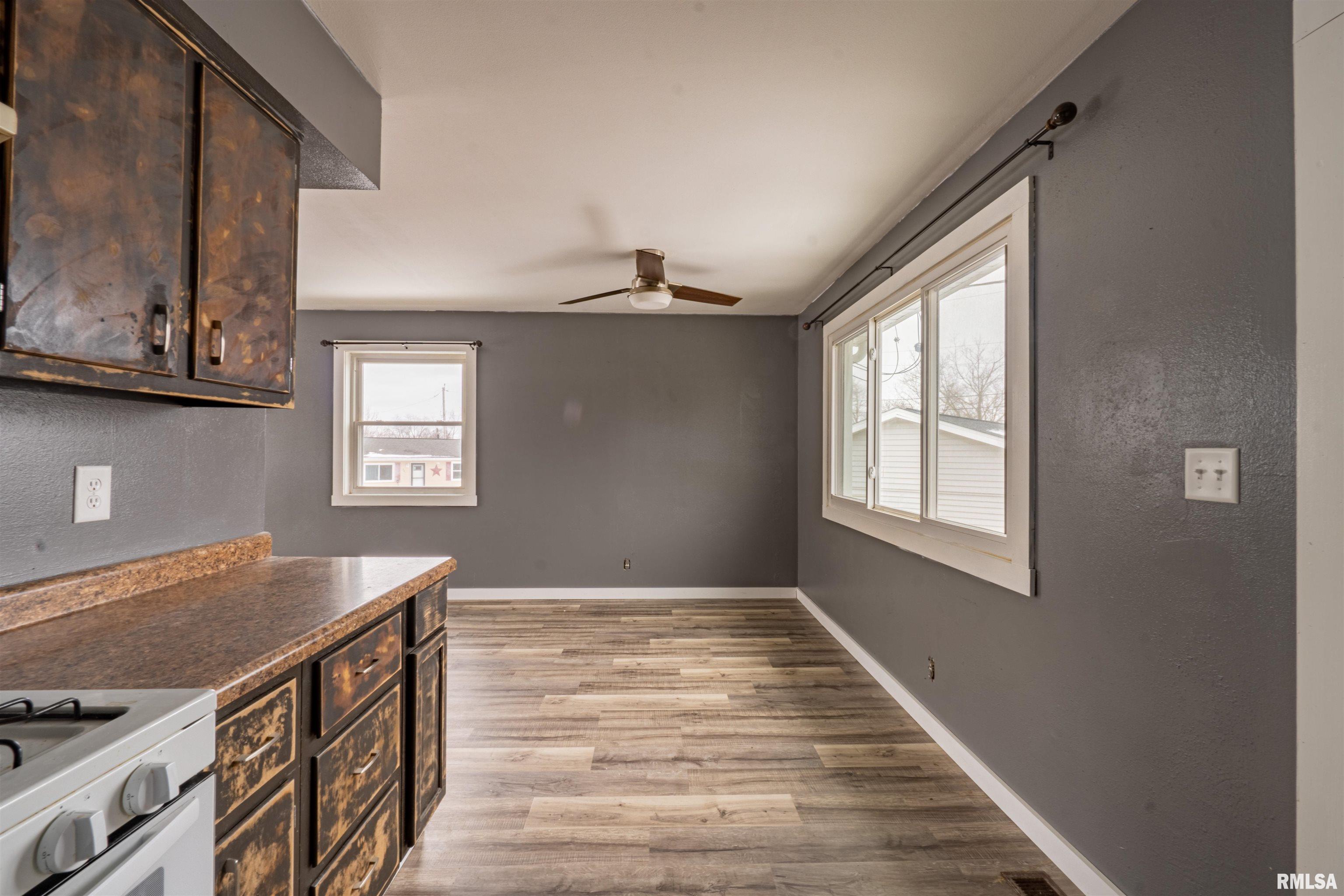 506 Briargate Road Washington, IL 61571 - Photo 8 of 17 Gallery Image 8