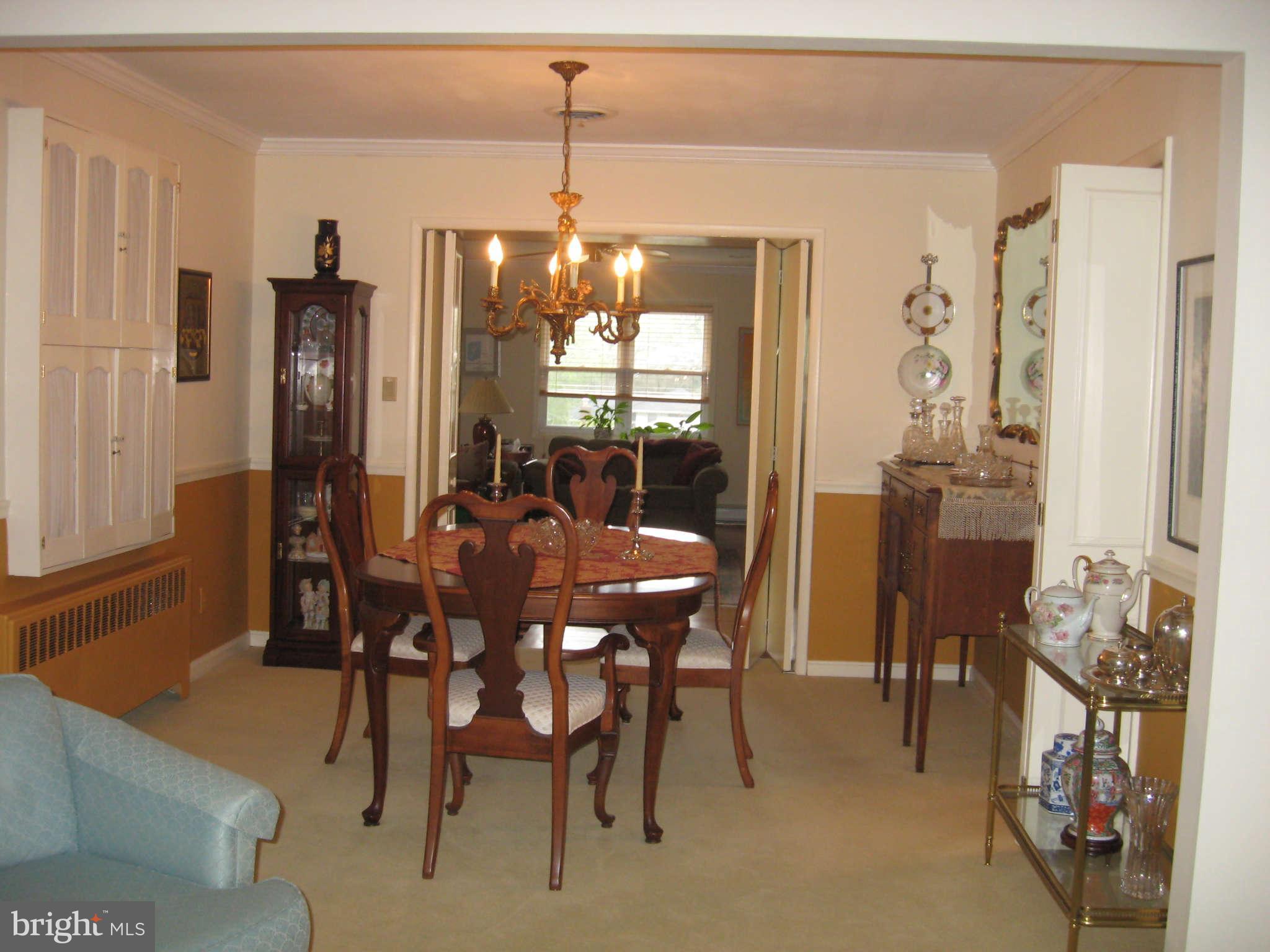 2302 Hanway Road Baltimore, MD 21209 - Photo 11 of 18 Dining Room