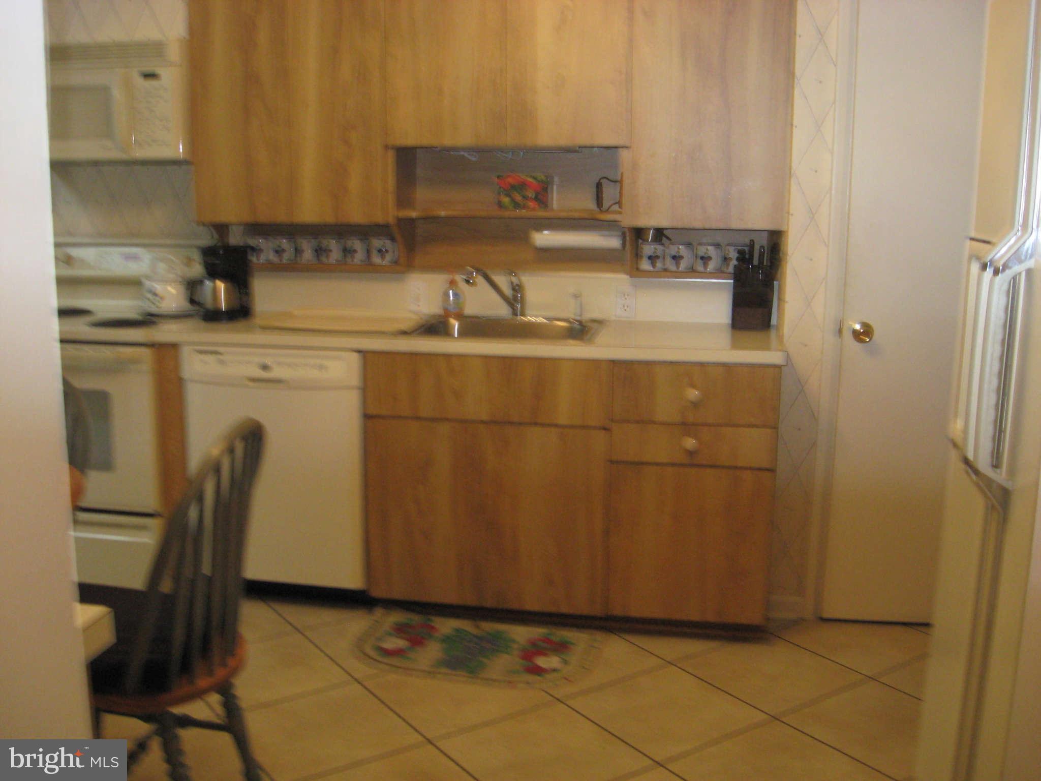 2302 Hanway Road Baltimore, MD 21209 - Photo 4 of 18 Kitchen