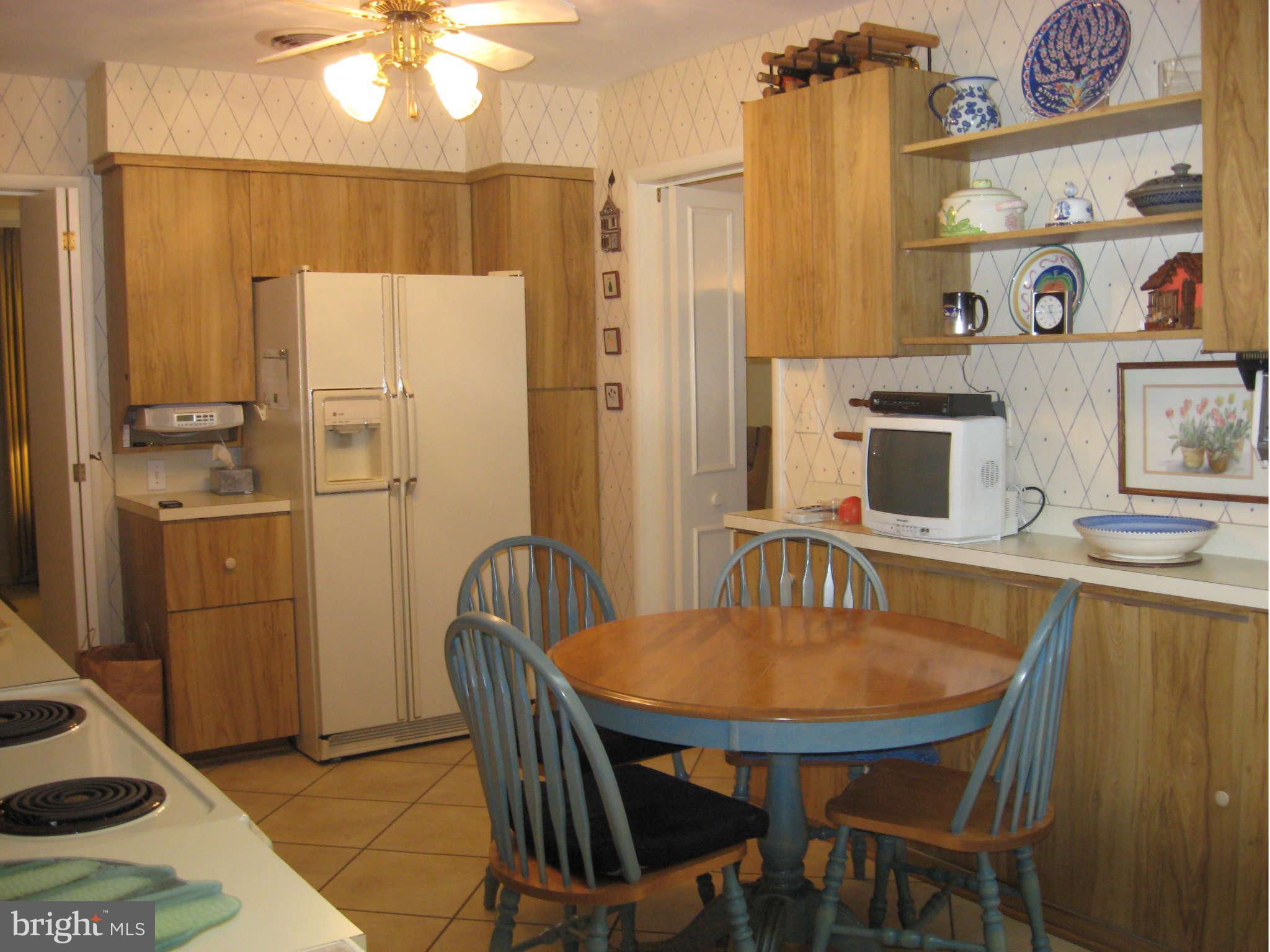 2302 Hanway Road Baltimore, MD 21209 - Photo 5 of 18 Kitchen