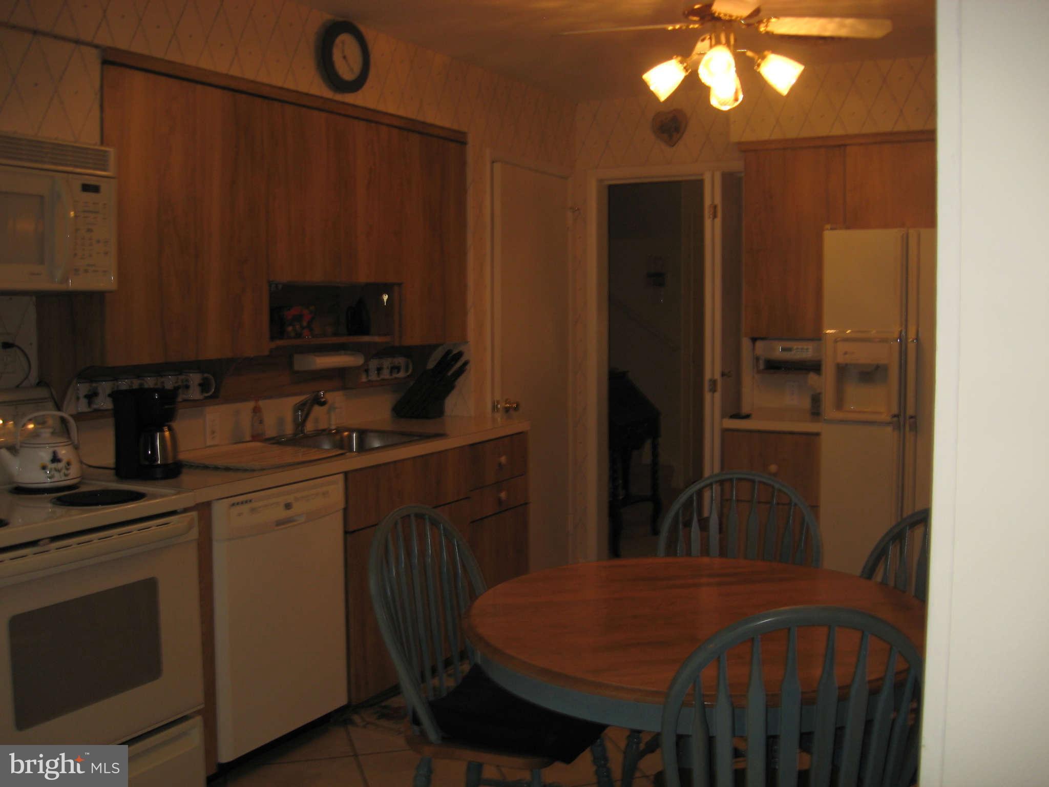 2302 Hanway Road Baltimore, MD 21209 - Photo 6 of 18 Kitchen