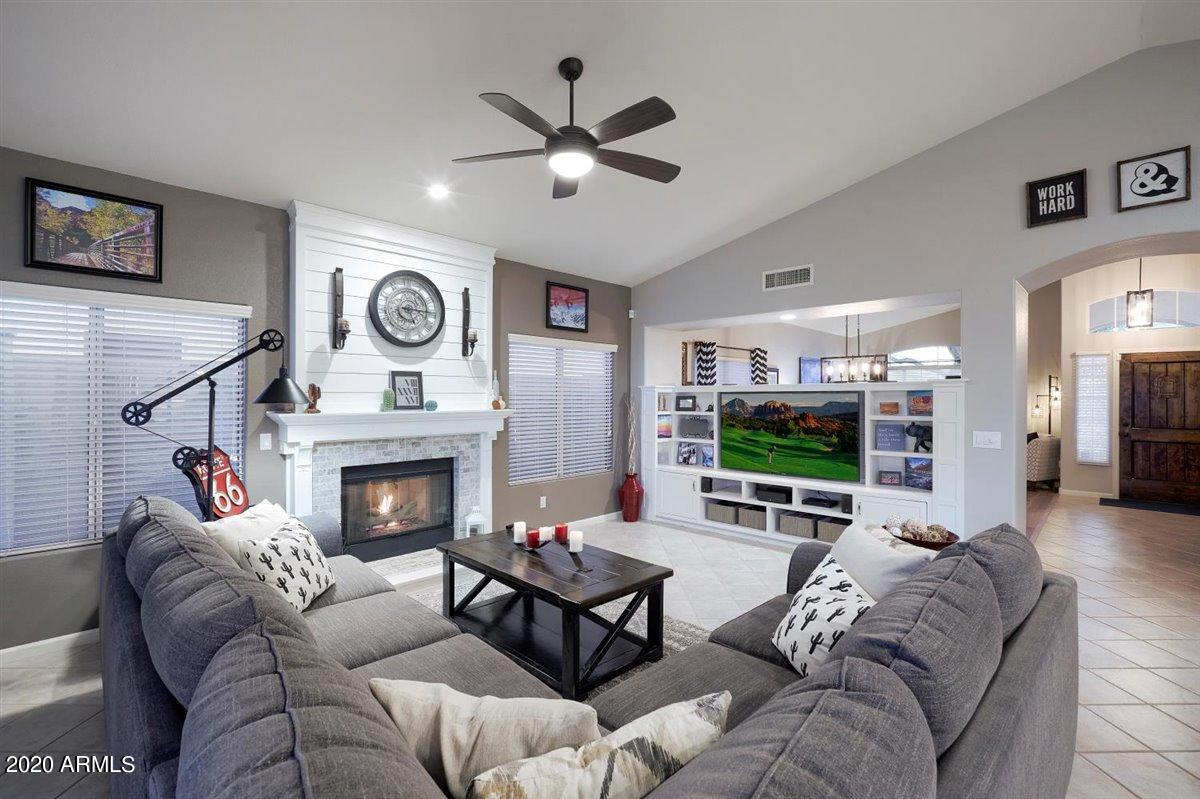 3408 East Clark Road Phoenix, AZ 85050 - Photo 11 of 34 Family room