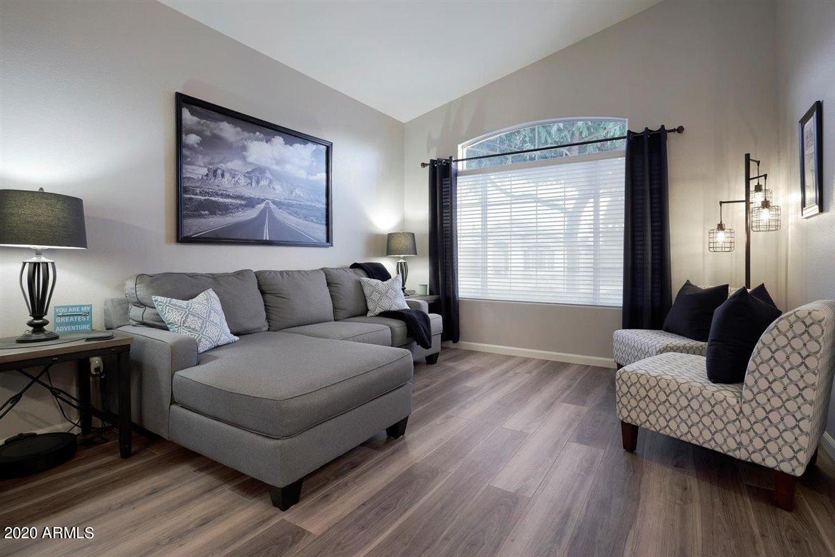 3408 East Clark Road Phoenix, AZ 85050 - Photo 13 of 34 Living room