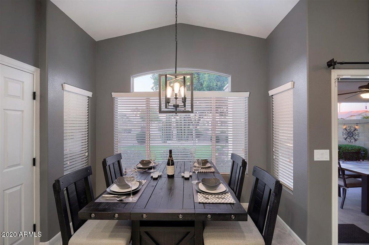 3408 East Clark Road Phoenix, AZ 85050 - Photo 18 of 34 Breakfast nook