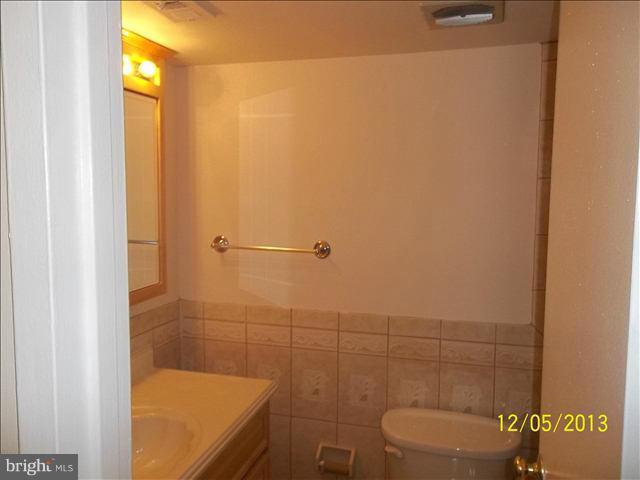 3936 Bel Pre Road, Unit 7 Silver Spring, MD 20906 - Photo 6 of 9 Bath