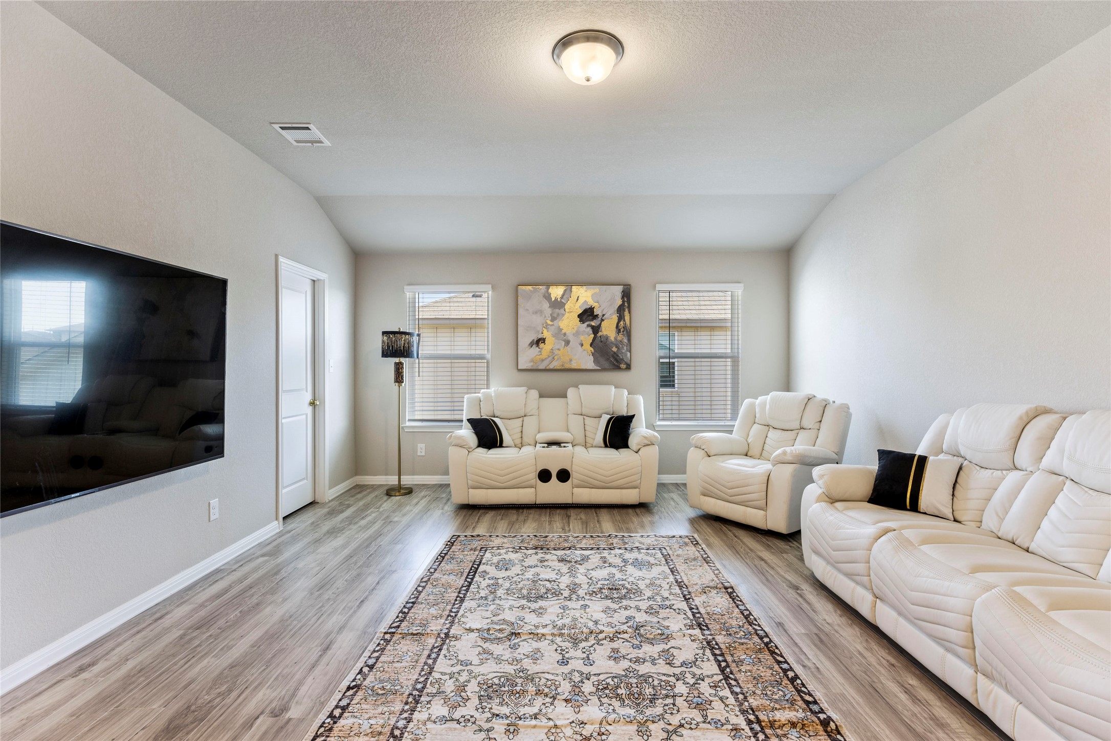 323 Windy Reed Road Hutto, TX 78634 - Photo 28 of 40 Gallery Image 28