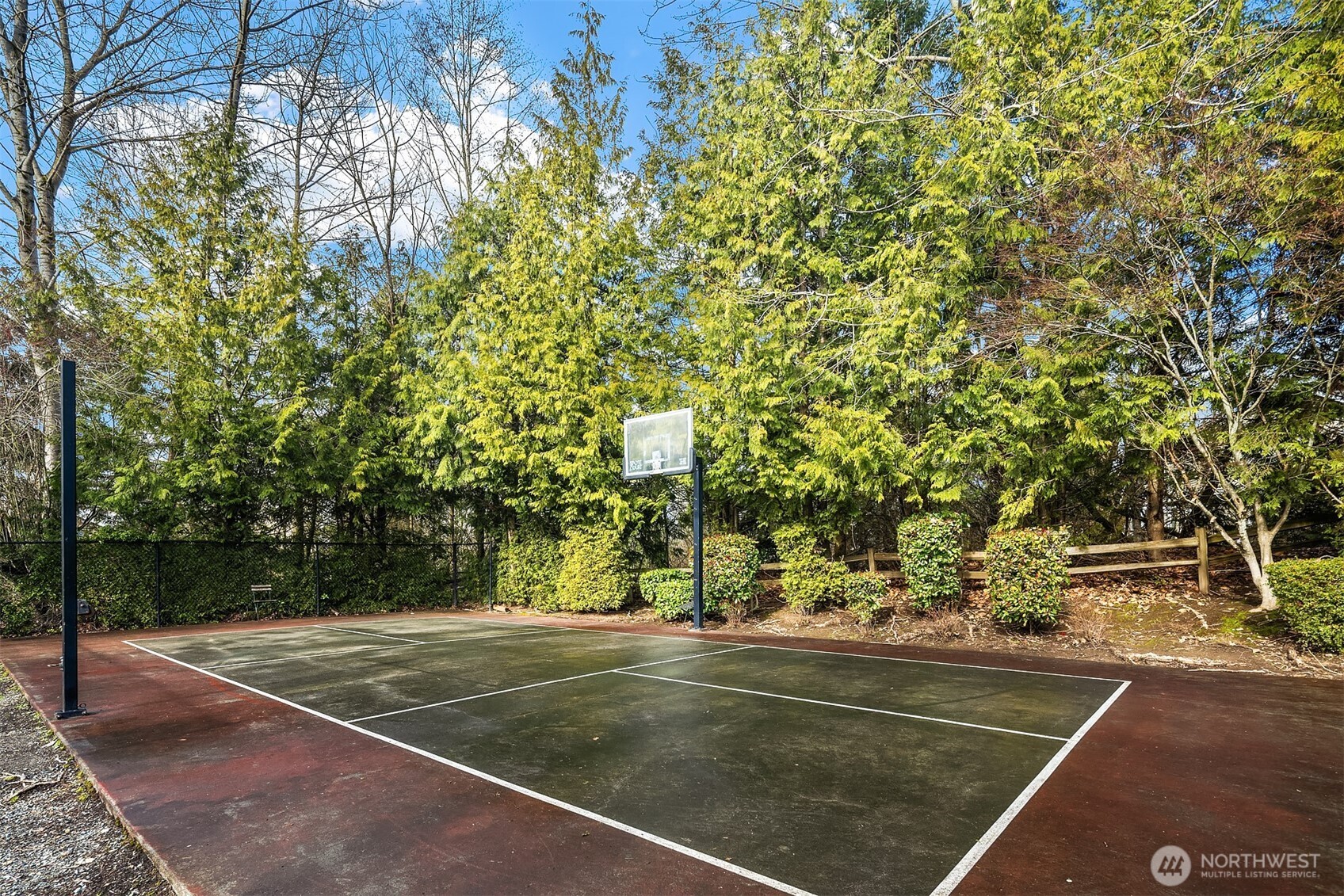325 South 51st Street, Unit A Renton, WA 98055 - Photo 37 of 39 a view of a tennis court