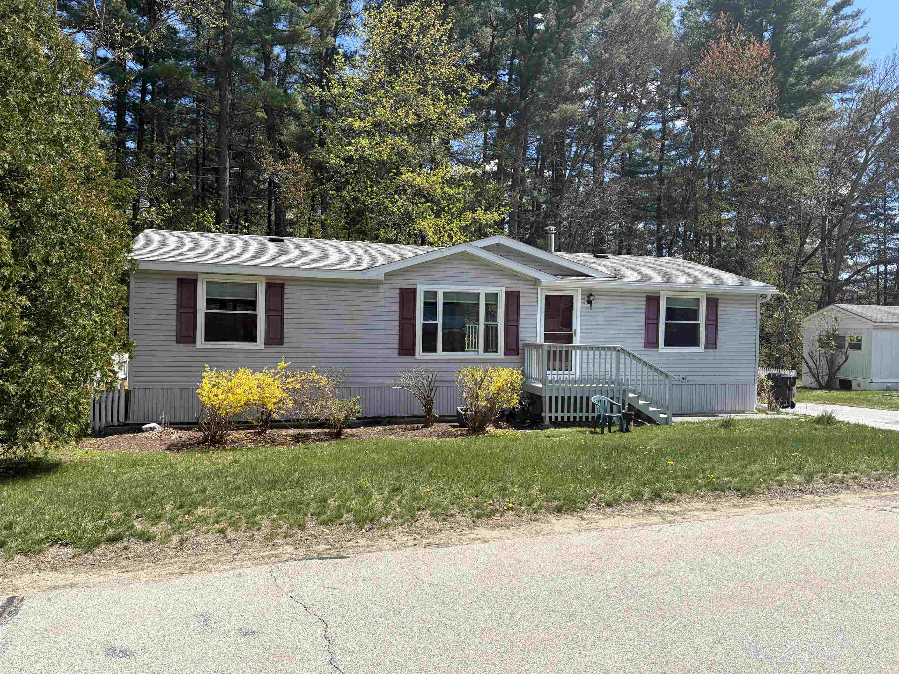 10 Eric Avenue Nashua, NH 03062 - Photo 1 of 21
