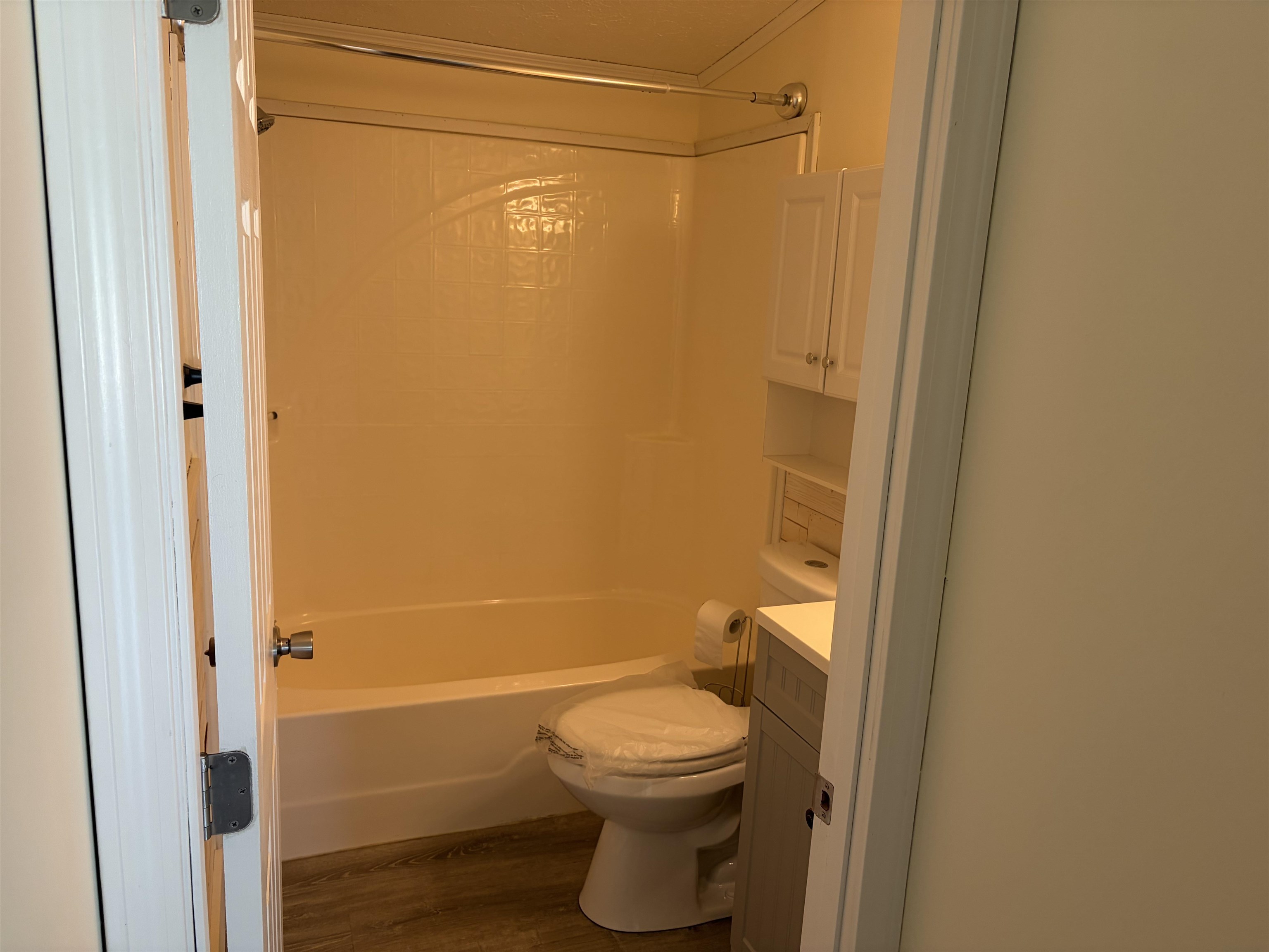 10 Eric Avenue Nashua, NH 03062 - Photo 14 of 21
