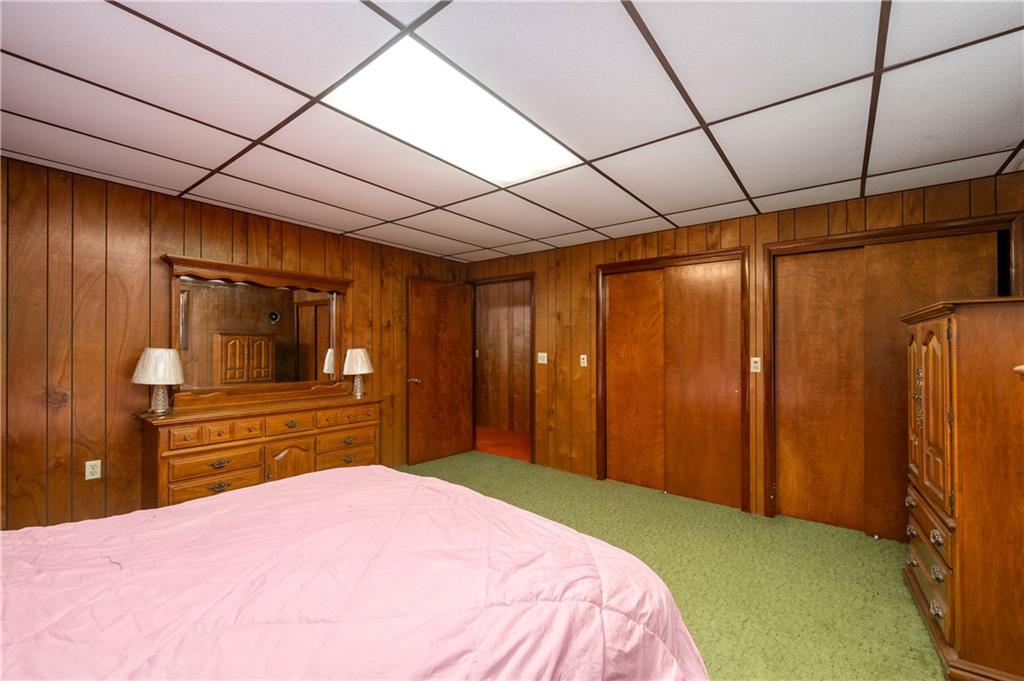 247 Welsh Road Valencia, PA 16059 - Photo 24 of 40 2Double closets for All your personal items!!