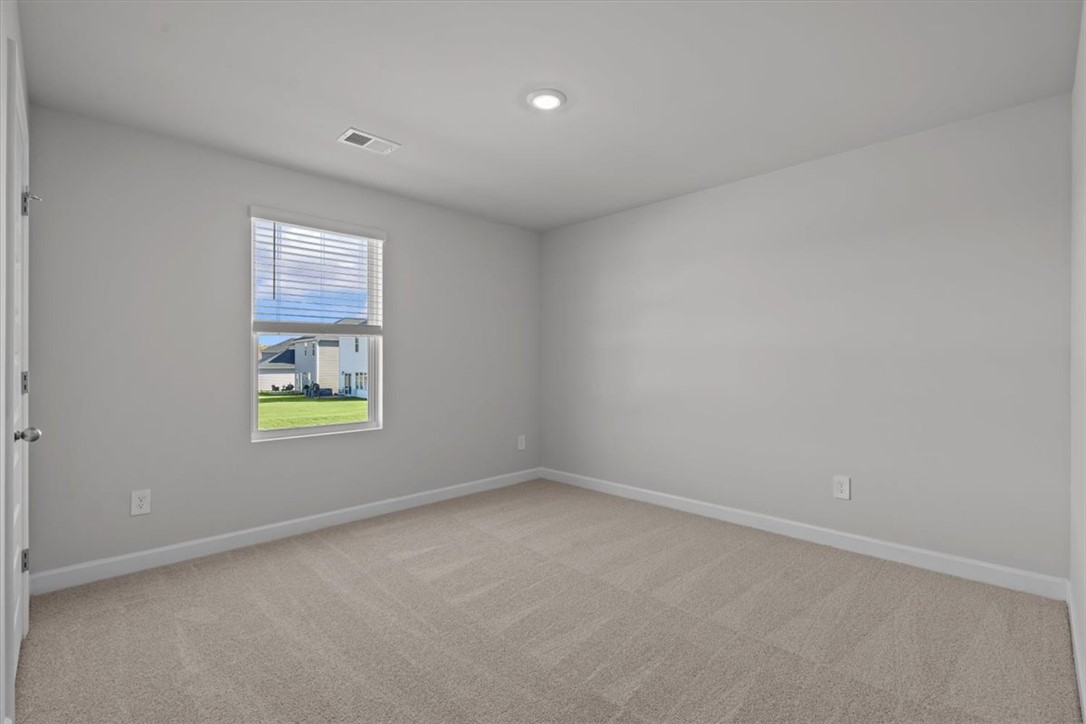 815 Penfold Pointe Wellford, SC 29385 - Photo 12 of 34