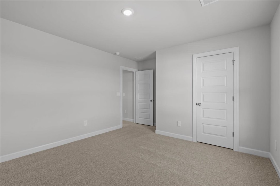815 Penfold Pointe Wellford, SC 29385 - Photo 13 of 34