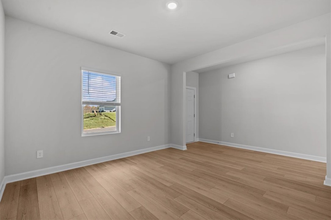 815 Penfold Pointe Wellford, SC 29385 - Photo 4 of 34