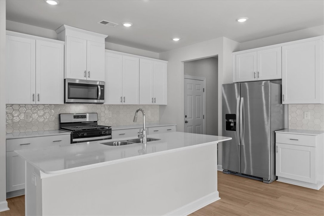 815 Penfold Pointe Wellford, SC 29385 - Photo 5 of 34