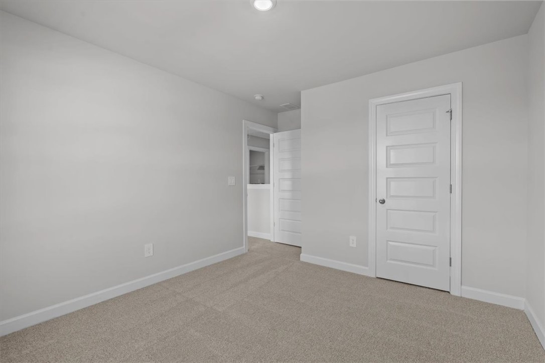 815 Penfold Pointe Wellford, SC 29385 - Photo 9 of 34