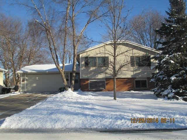 12122 Robin Road Maple Grove, MN 55369 - Photo 1 of 13 Gallery Image 1
