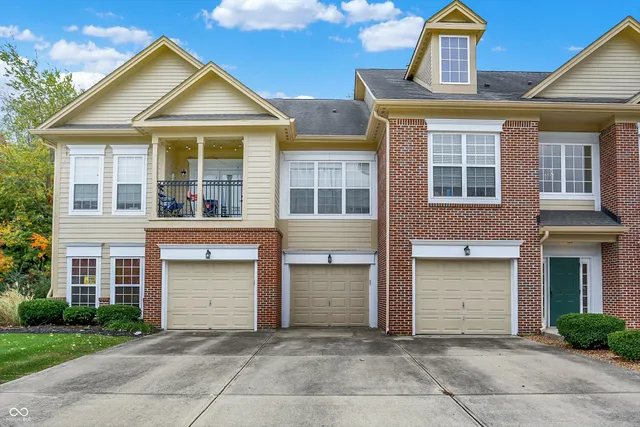 $195,000 | 1597 Lacebark Drive, Unit K, Greenwood, IN 46143