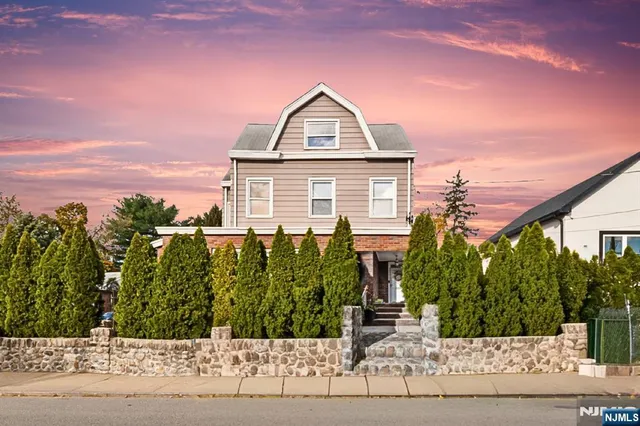 $799,000 | 190 Totowa Road, Totowa, NJ 07512