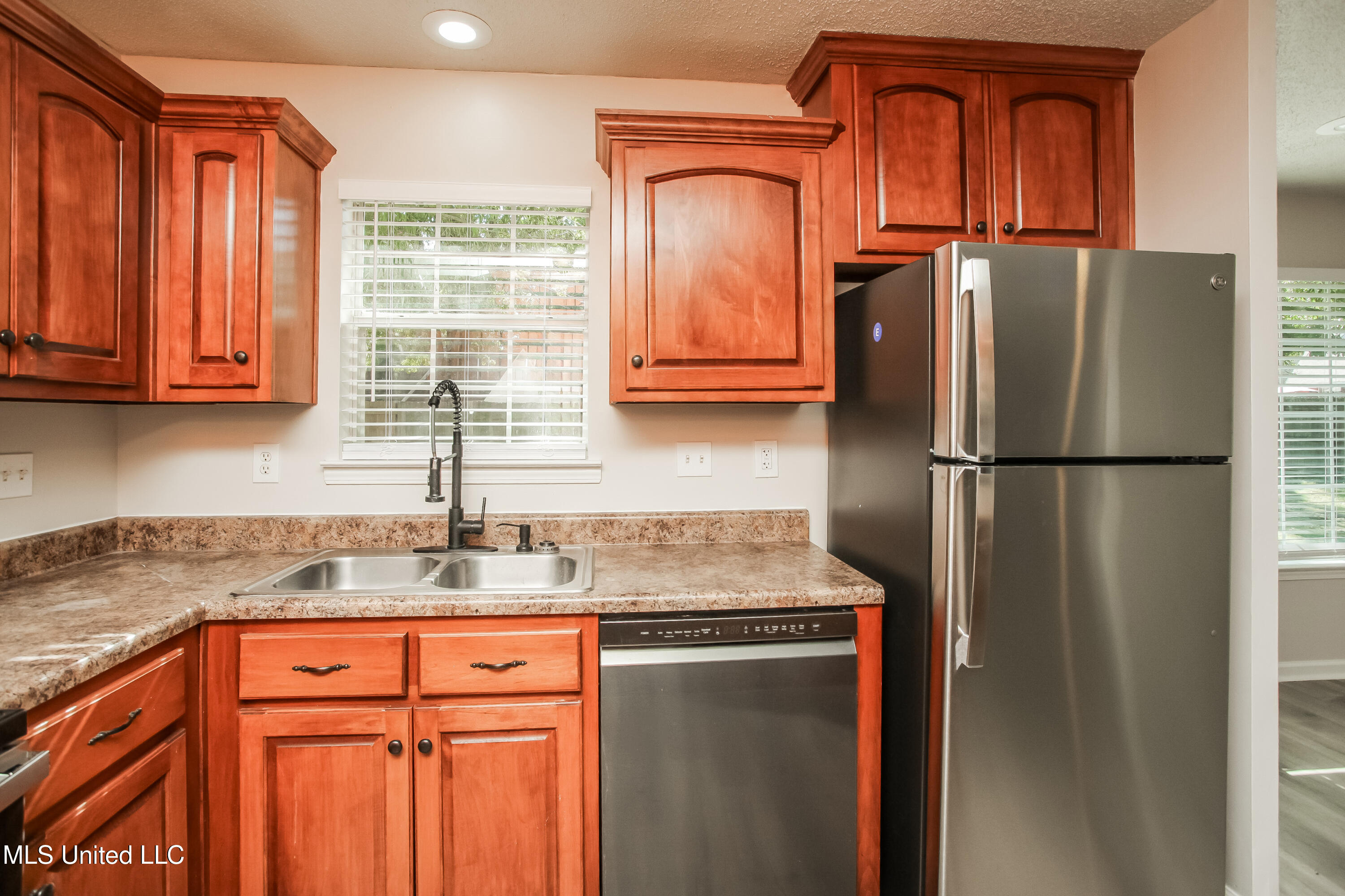 6181 Liberty Estates Drive Walls, MS 38680 - Photo 6 of 15 007-photo-kitchen-14941747