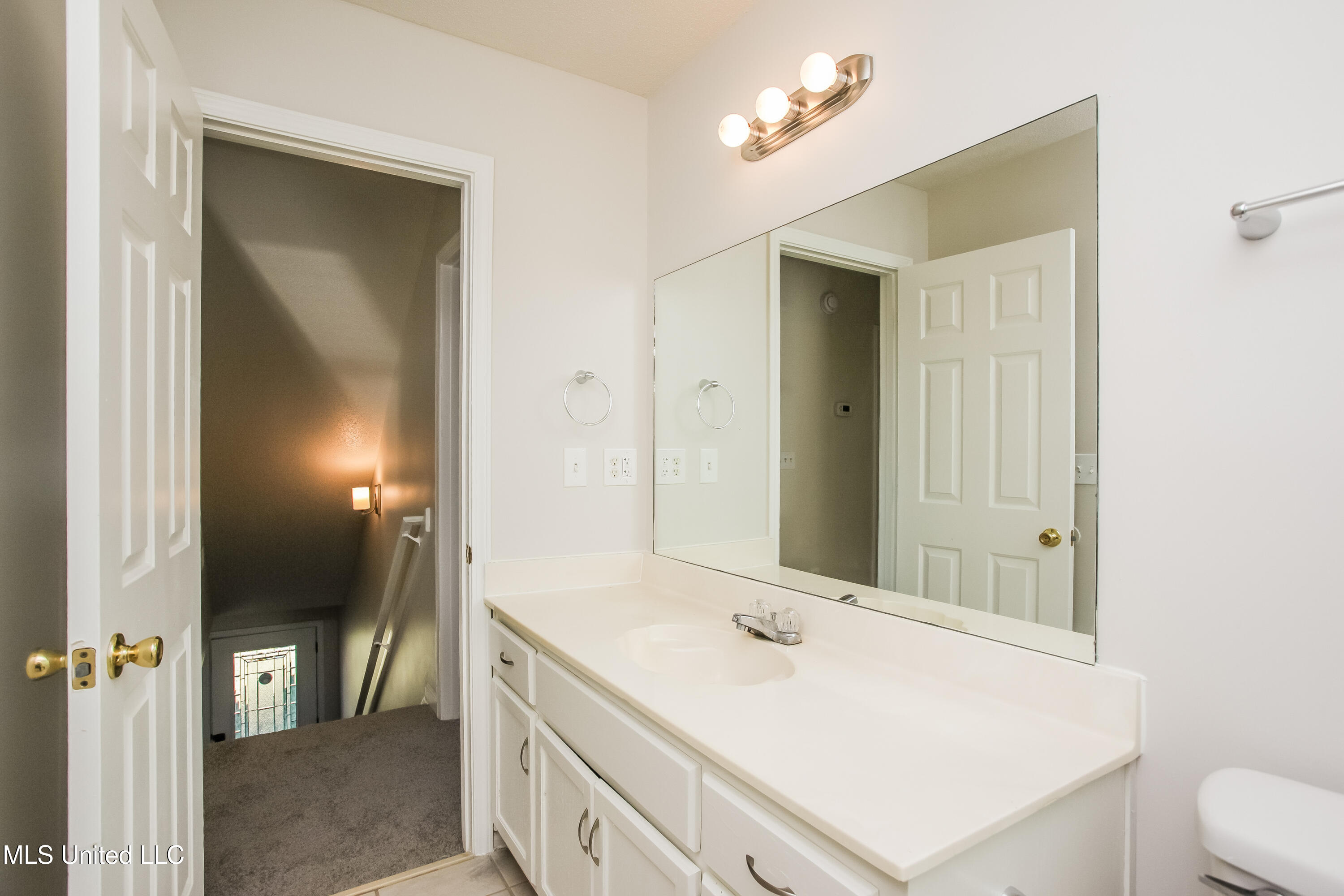 6181 Liberty Estates Drive Walls, MS 38680 - Photo 8 of 15 009-photo-primary-bathroom-14941755