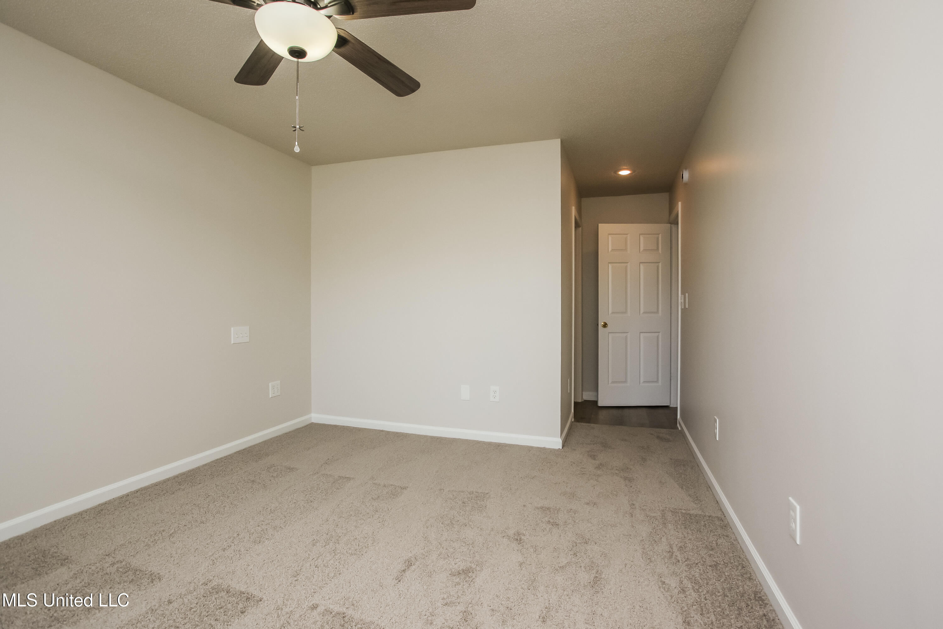 6181 Liberty Estates Drive Walls, MS 38680 - Photo 10 of 15 011-photo-bedroom-14941749