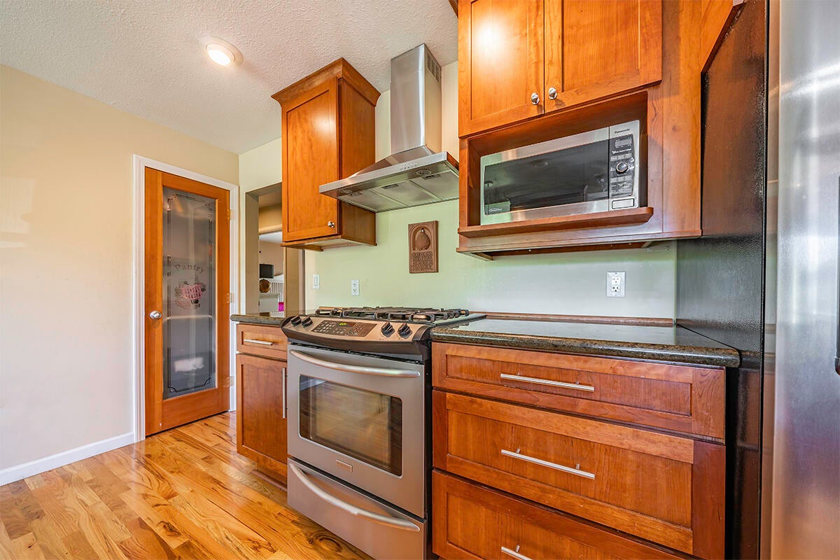 1406 Ridge Way Medford, OR 97504 - Photo 11 of 34 DSC09517