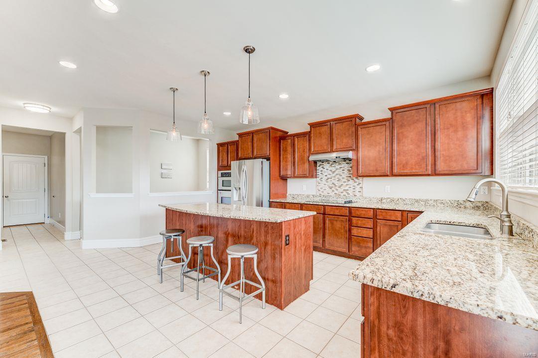 443 Maple Rise Path Chesterfield, MO 63005 - Photo 7 of 25 Gallery Image 7