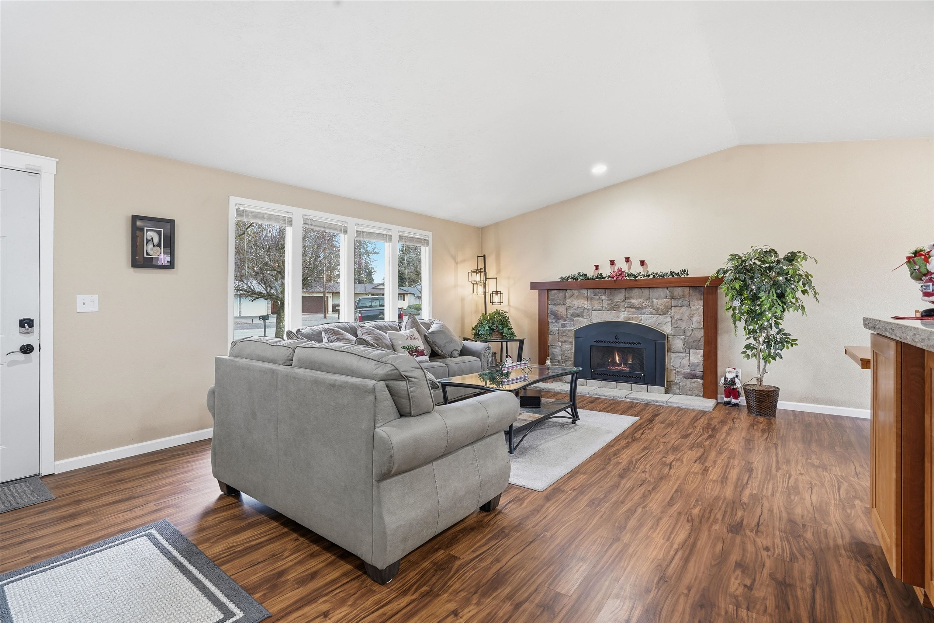 3527 South Bowdish Road Spokane Valley, WA 99206 - Photo 6 of 47