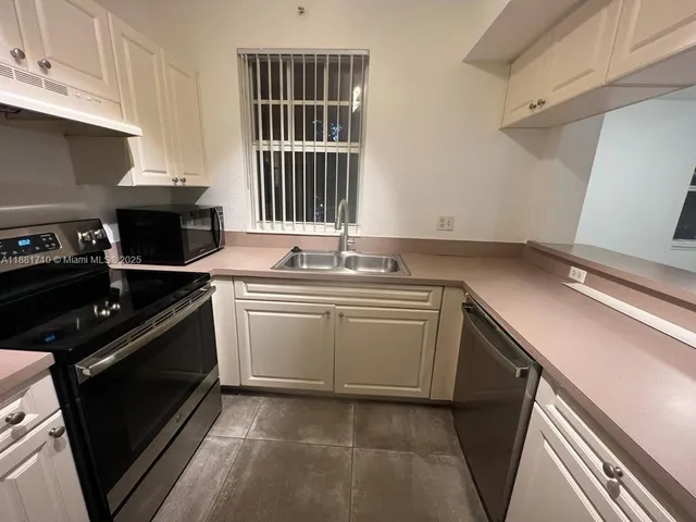 $1,800 | 6692 West Sample Road, Unit 6692, Coral Springs, FL 33067