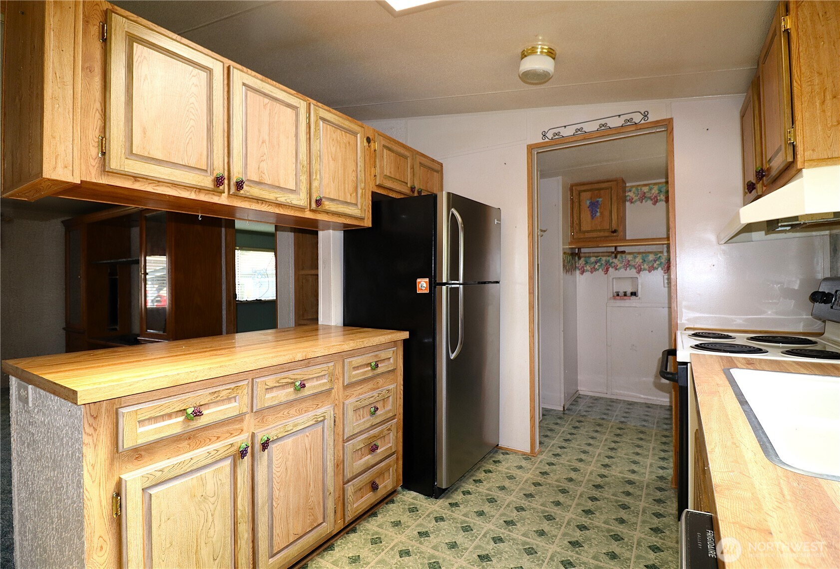 214 Chapman Road, Unit 8 Castle Rock, WA 98611 - Photo 17 of 40