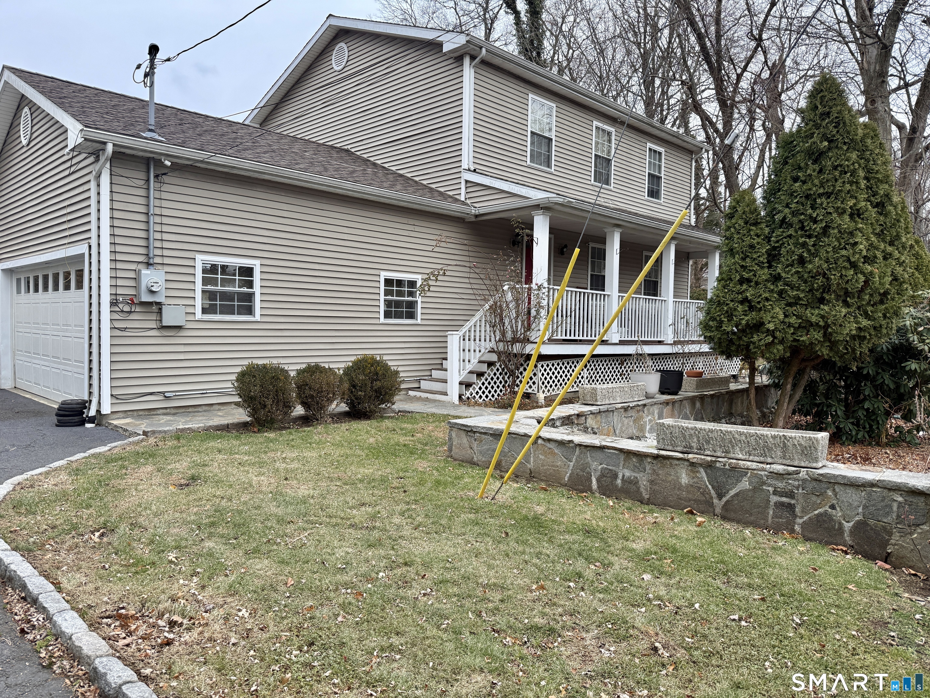 70 Renwick Place Bridgeport, CT 06604 - Photo 2 of 20 a view of a house with backyard