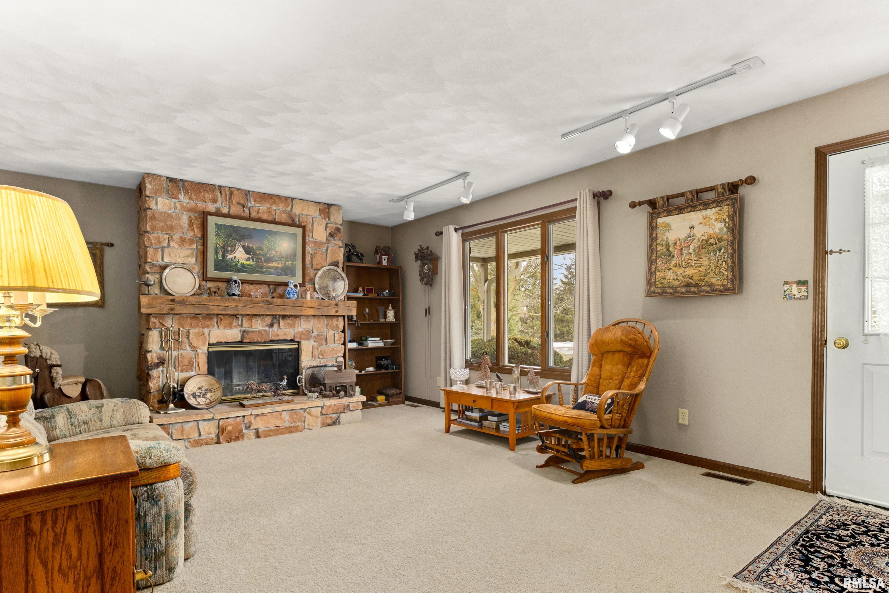 1522 North Stone School Road Elmwood, IL 61529 - Photo 5 of 77