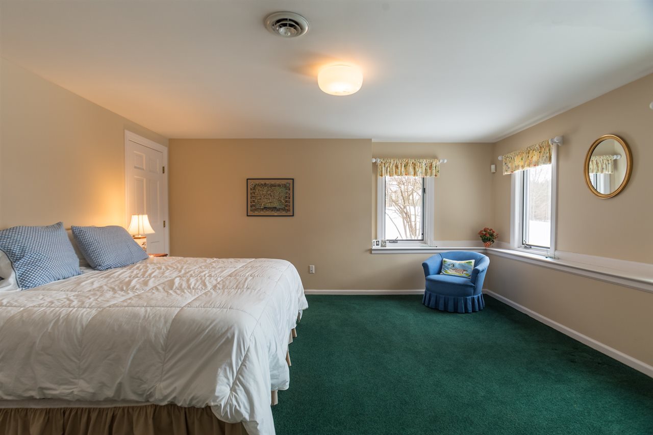 1424 Neal Road Hartford, VT 05001 - Photo 19 of 21 Gallery Image 19