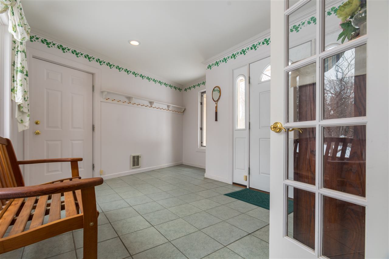 1424 Neal Road Hartford, VT 05001 - Photo 8 of 21 Gallery Image 8
