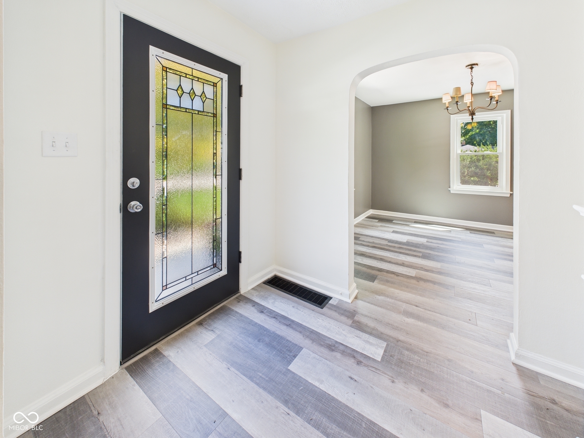 5 Willow Road Anderson, IN 46011 - Photo 5 of 43 Gallery Image 5