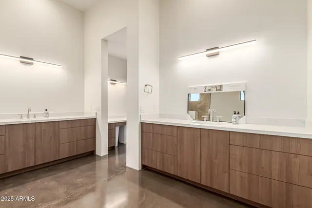 $1,475,000 | 43934 North 10th Street, New River, AZ 85087