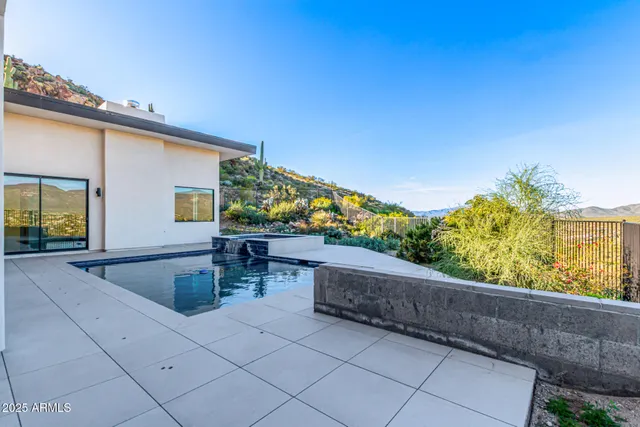 $1,475,000 | 43934 North 10th Street, New River, AZ 85087