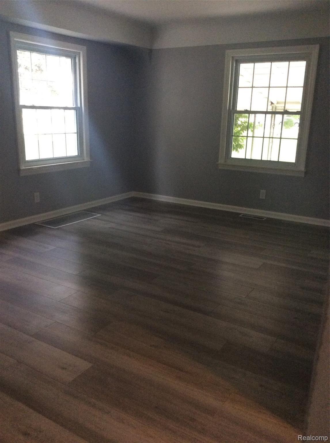 8404 East Richfield Road Davison, MI 48423 - Photo 8 of 27 DA0A6C2B-FBE8-4E6B-B7FE-CACC26440605.jpeg