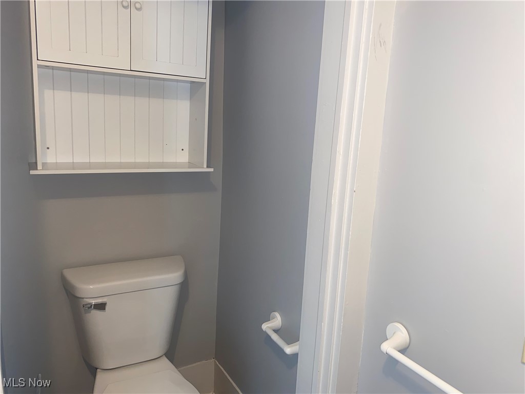 3016 Wadsworth Road Norton, OH 44203 - Photo 40 of 50 Half bath off bedroom.